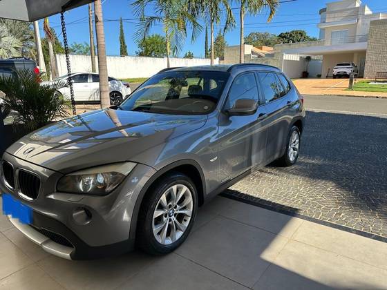 BMW X1 2.0 16V GASOLINA SDRIVE18I 4P AUTOMÁTICO BMW X1 2.0 16V GASOLINA SDRIVE18I 4P AUTOMÁTICO